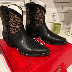 Justin Boots Isabella Coal Cowhide Snip Toe Ankle Boots